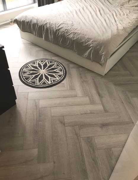 Floer Visgraat Laminaat - Vergrijsd Eiken - Afbeelding 6