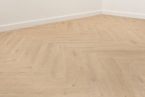 Floer-Walvisgraat-Click-PVC-vloer-Gaia-Grijsbeige-smant-vloeren