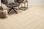 Floer-Walvisgraat-Click-PVC-vloer-Balein-Beige-smant-vloeren