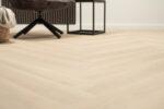 Floer-Walvisgraat-Click-PVC-vloer-Balein-Beige-smant-vloeren