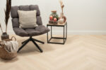 Floer-Walvisgraat-Click-PVC-vloer-Balein-Beige-smant-vloeren