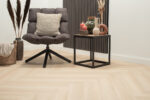 Floer-Walvisgraat-Click-PVC-vloer-Balein-Beige-smant-vloeren