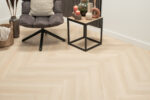 Floer-Walvisgraat-Click-PVC-vloer-Balein-Beige-smant-vloeren