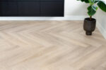 Floer-Walvisgraat-PVC-vloer-Orka-Onbehandeld-smant-vloeren