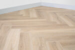 Floer-Walvisgraat-PVC-vloer-Orka-Onbehandeld-smant-vloeren