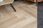 Floer-Walvisgraat-PVC-vloer-Orka-Onbehandeld-smant-vloeren