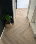 Floer-Walvisgraat-PVC-vloer-Orka-Onbehandeld-smant-vloeren
